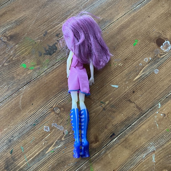 Monster High Ari Hauntington popstar doll - Picture 5 of 5